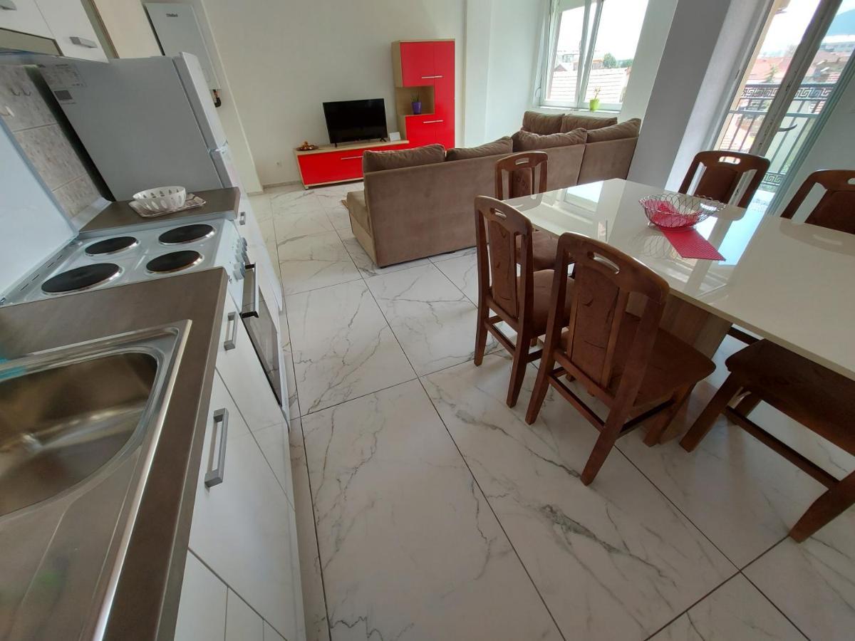 Unique Apartmens City Center Бітола Екстер'єр фото