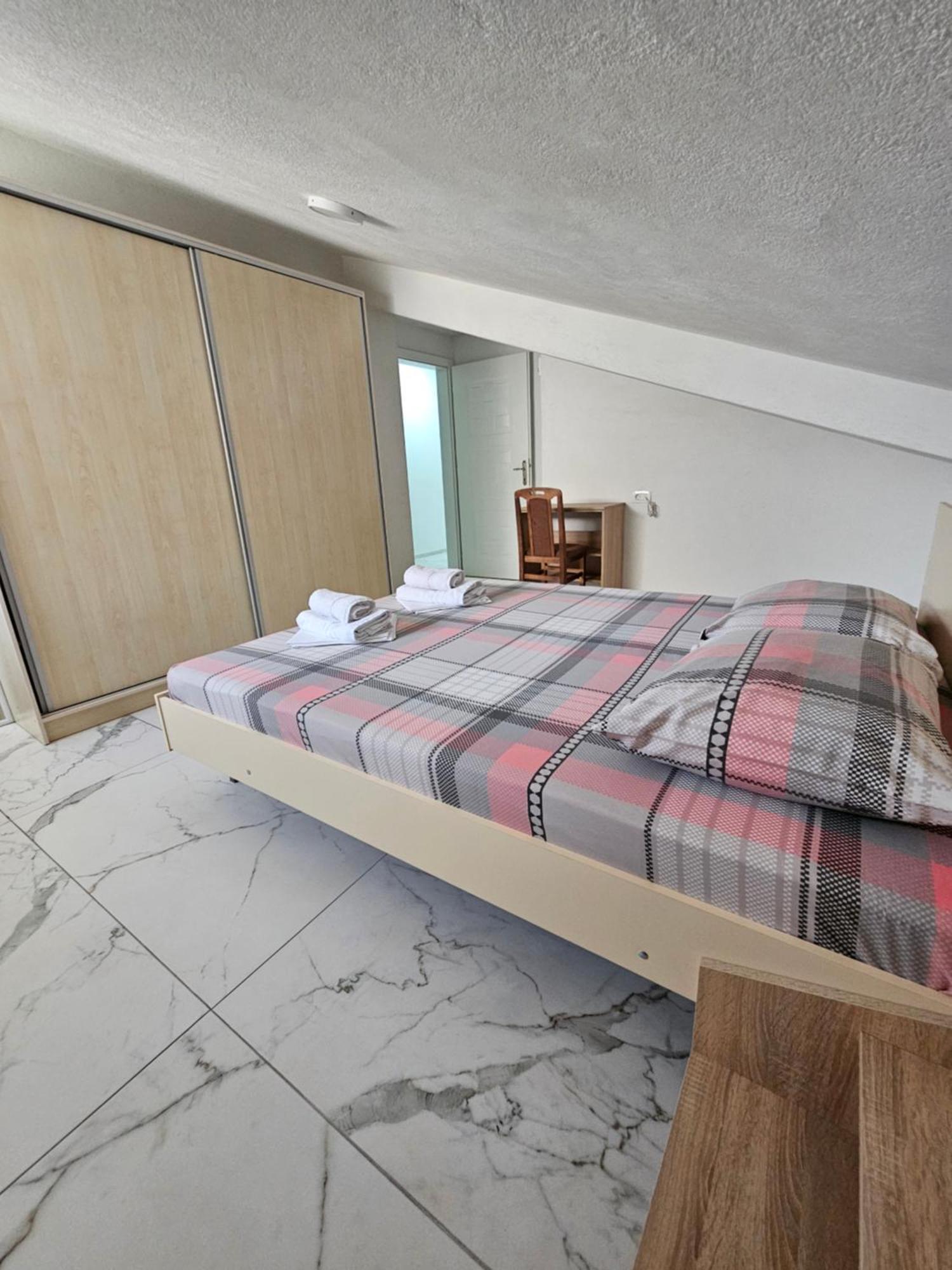 Unique Apartmens City Center Бітола Екстер'єр фото