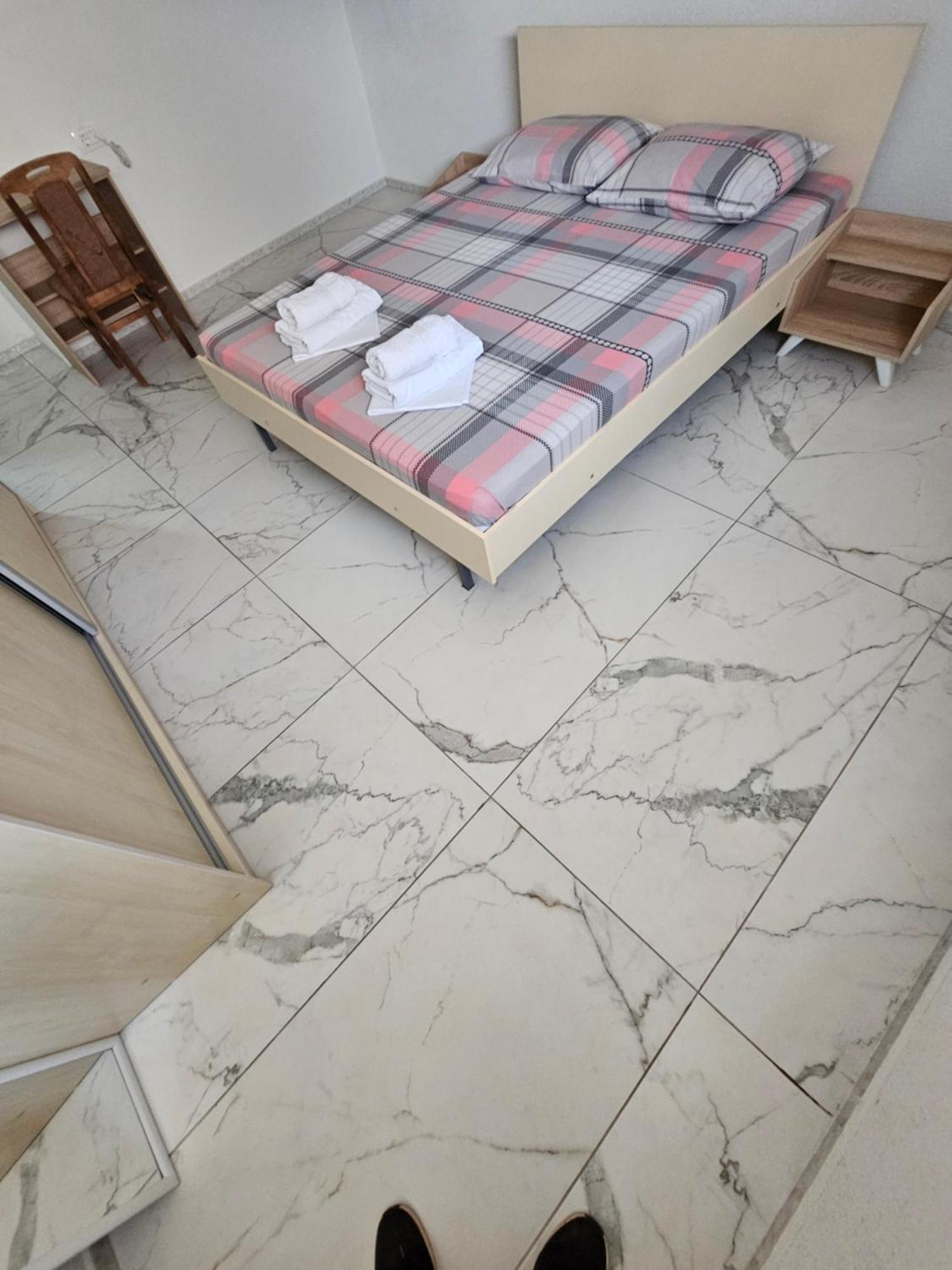 Unique Apartmens City Center Бітола Екстер'єр фото