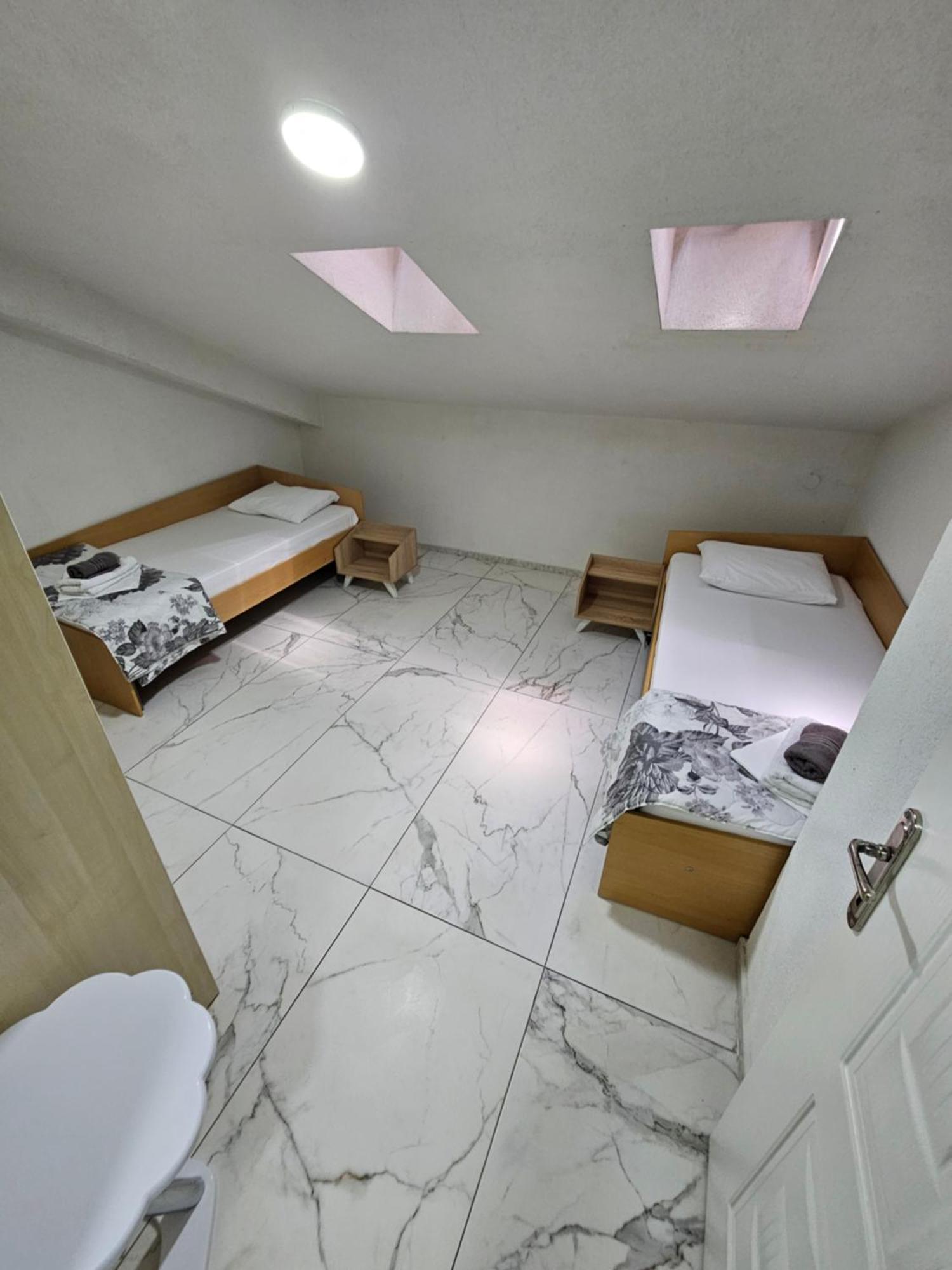 Unique Apartmens City Center Бітола Екстер'єр фото